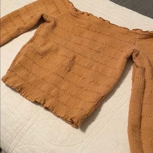 Long sleeve crop top